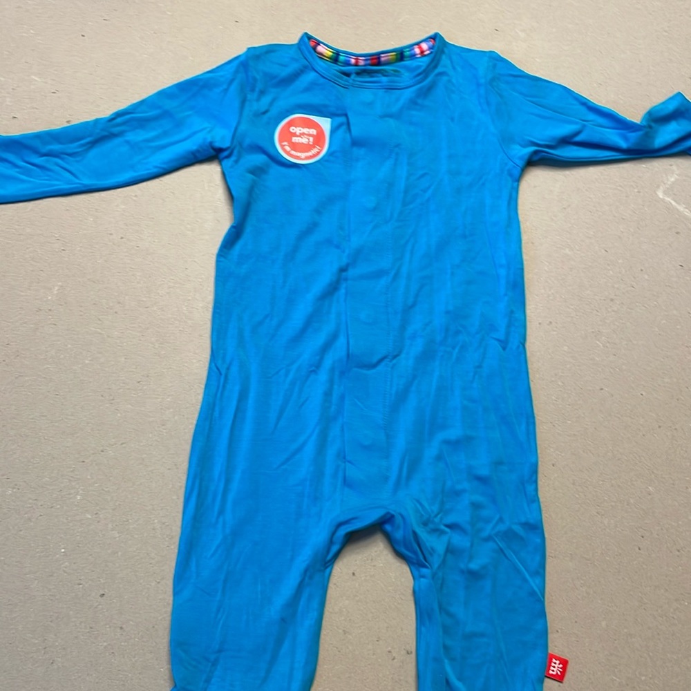 NWT Magnetic Me Pajama 6-9 month